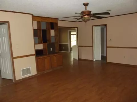 3811 N 7th Ave, Laurel, MS 39440 photo 3
