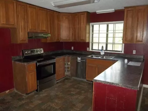 3811 N 7th Ave, Laurel, MS 39440 photo 4