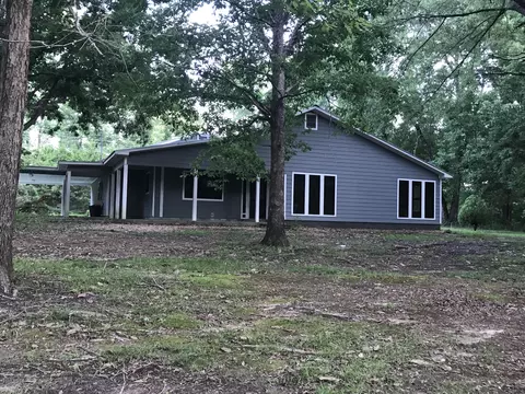 2066 Carruth Dr, Summit, MS 39666 photo 1