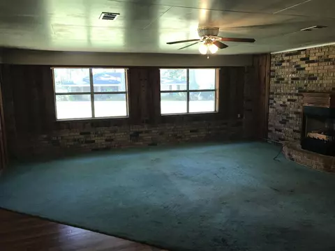 102 Parks St, Collins, MS 39428 photo 3