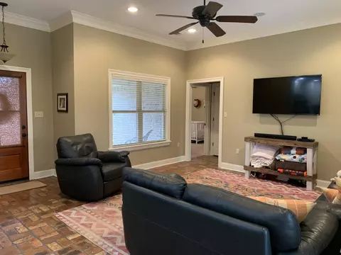 100 Stonebrook Dr, Petal, MS 39465 photo 3
