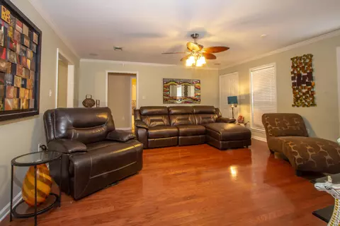 102 Maple St, Petal, MS 39465 photo 2