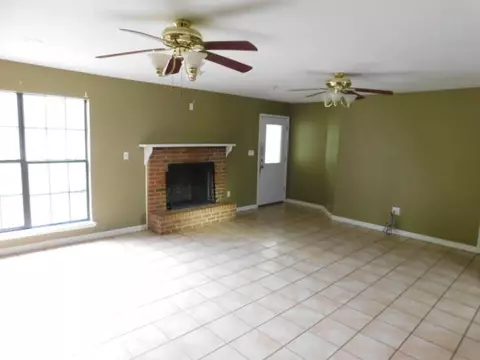6 Pine Tree Dr, Laurel, MS 39443 photo 5