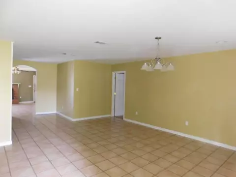 6 Pine Tree Dr, Laurel, MS 39443 photo 2