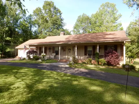 166 Pickering Rd, Collins, MS 39428 photo 1