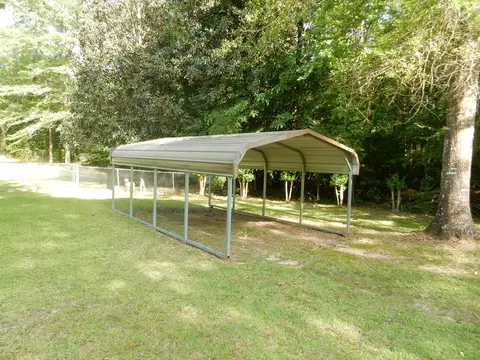166 Pickering Rd, Collins, MS 39428 photo 2