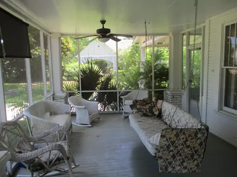 202 S 4th St, Collins, MS 39428 photo 4