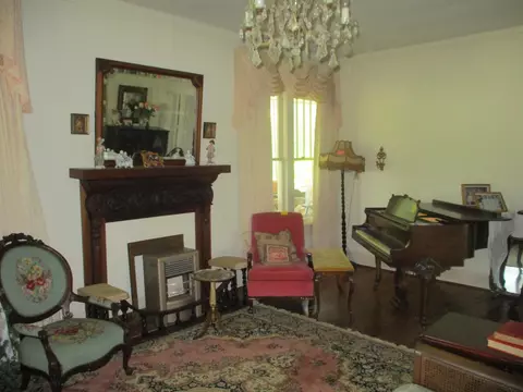 202 S 4th St, Collins, MS 39428 photo 5