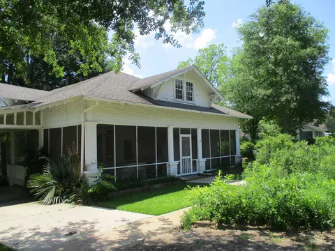 202 S 4th St, Collins, MS 39428 photo 2