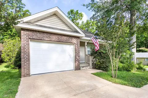 91 Pine St, Sumrall, MS 39482 photo 1