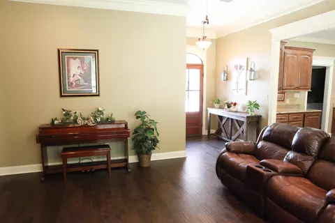 28 E Sycamore St, Sumrall, MS 39482 photo 9