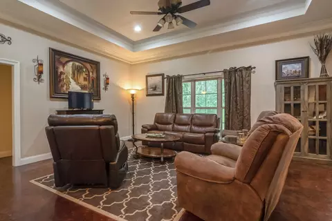 89 Old Salt Rd, Sumrall, MS 39482 photo 4