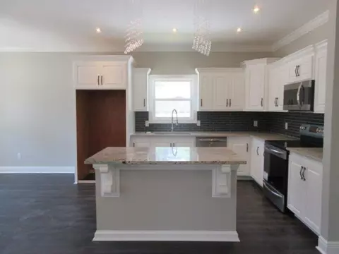 1205 Karen Dr, Laurel, MS 39440 photo 5