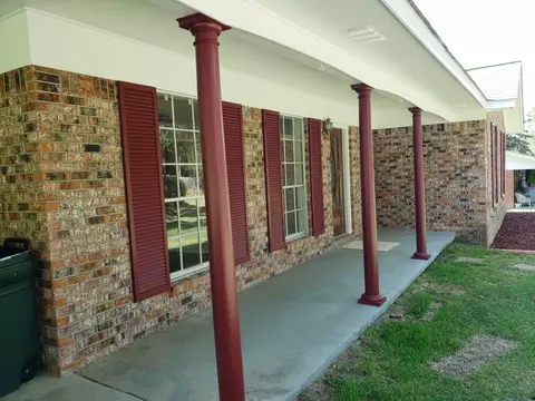 232 Pineview Dr, Laurel, MS 39440 photo 3
