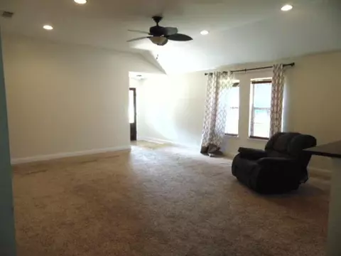 72 Hemingway Dr, Sumrall, MS 39482 photo 5