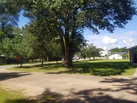 104 E Third St, New Augusta, MS 39462 photo 12