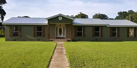 104 E Third St, New Augusta, MS 39462 photo 1