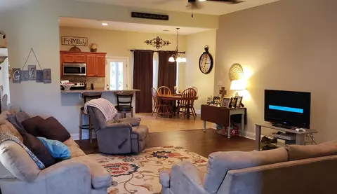 89 Hemingway Dr, Sumrall, MS 39482 photo 2