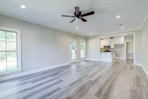 35 Sienna Ln, Sumrall, MS 39482 photo 2