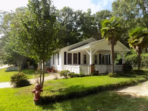 57 Pine St, Sumrall, MS 39482 photo 2