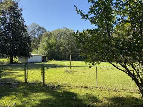 163 Victory Rd, Laurel, MS 39443 photo 3