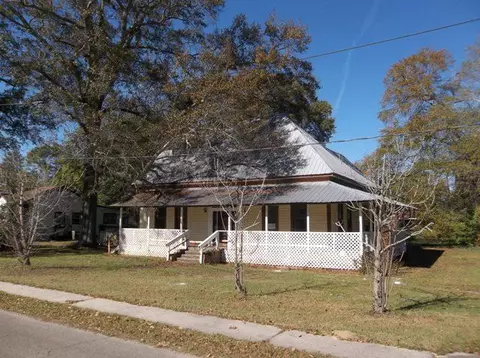 104 1st St, New Augusta, MS 39462 photo 1