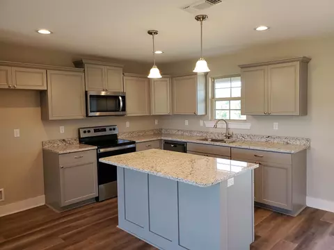 8 W Locust, Sumrall, MS 39482 photo 3