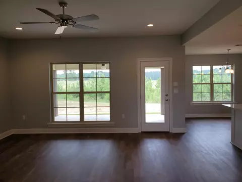 7 E Locust, Sumrall, MS 39482 photo 3