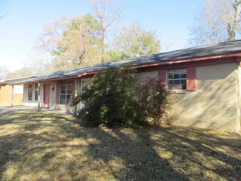 1115 Sandra Dr, Laurel, MS 39440 photo 1