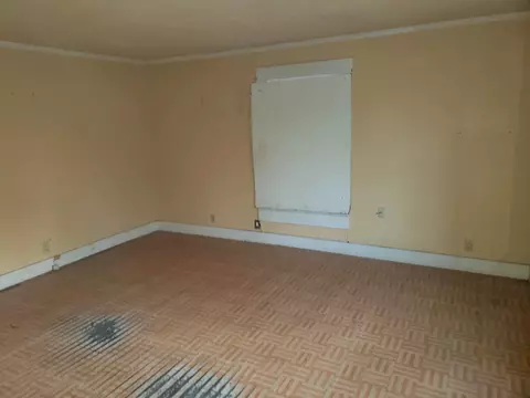 2417 N 3rd Ave, Laurel, MS 39440 photo 5