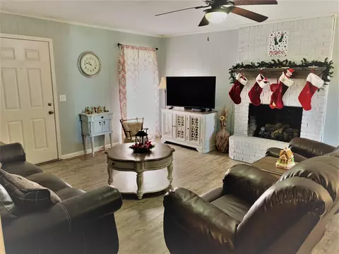 4460 Sharon, Laurel, MS 39443 photo 10