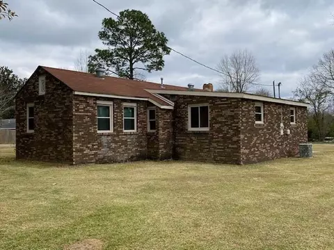 714 Brown Ave, Purvis, MS 39475 photo 2