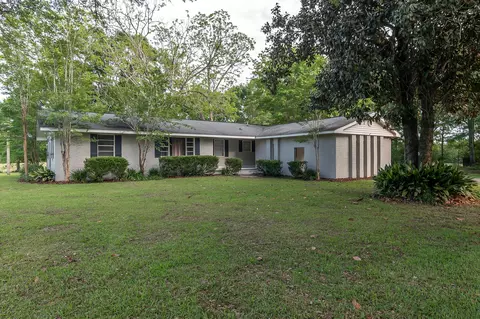 277 N Slade Rd, Sumrall, MS 39482 photo 2