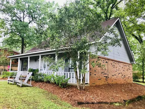 905 Chippewah Dr, Laurel, MS 39440 photo 1
