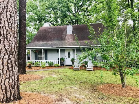 905 Chippewah Dr, Laurel, MS 39440 photo 3