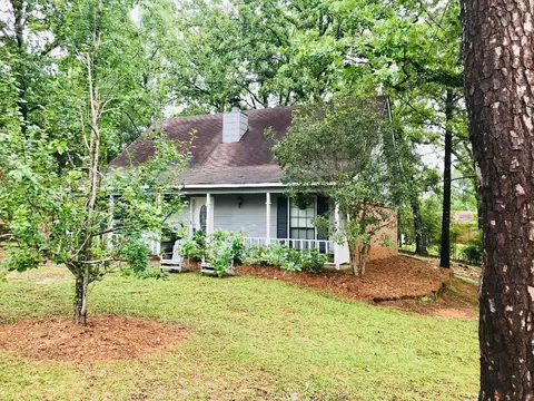 905 Chippewah Dr, Laurel, MS 39440 photo 2