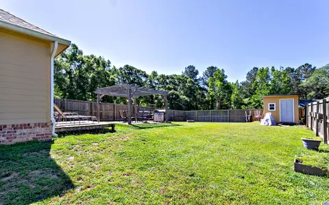 8 Fleur De Lis Dr, Laurel, MS 39440 photo 5