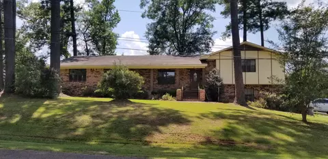 111 Pinecrest St, Collins, MS 39428 photo 2