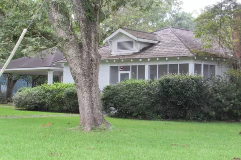 17 E Jackson St, Foxworth, MS 39483 photo 2