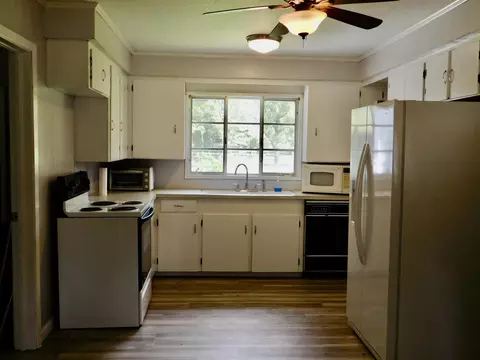 311 E 8th Ave, Petal, MS 39465 photo 5