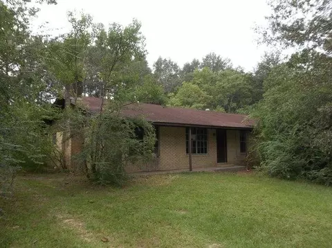 93 Daisy Dr, Laurel, MS 39443 photo 1