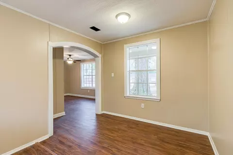208 E 1st St, Petal, MS 39465 photo 7