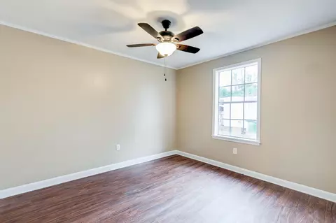 208 E 1st St, Petal, MS 39465 photo 9