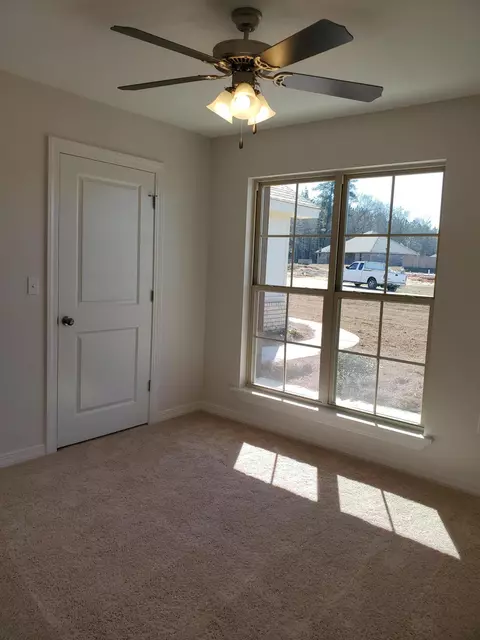 27 E Locust, Sumrall, MS 39482 photo 6