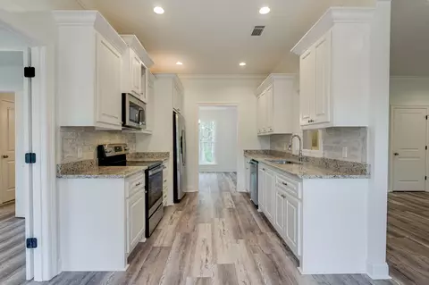 13 Estates Dr, Petal, MS 39465 photo 9