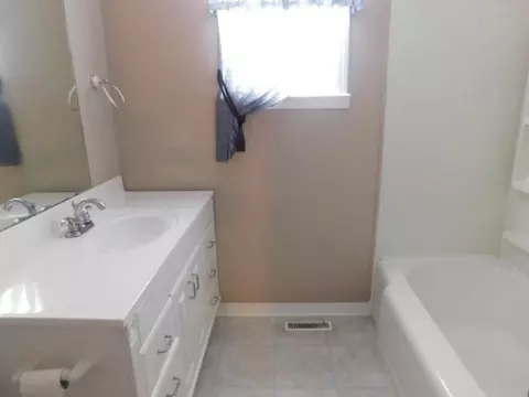 900 S Dogwood Ave, Collins, MS 39428 photo 5