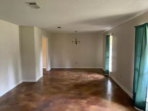 81 Mar - Ree Dr, Laurel, MS 39440 photo 6