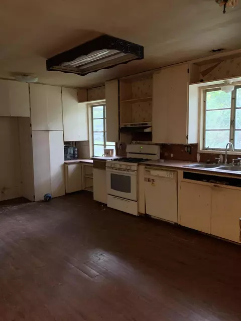 207 E 1st Ave, Petal, MS 39465 photo 5