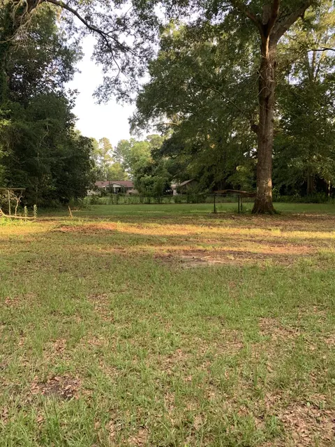 207 E 1st Ave, Petal, MS 39465 photo 4