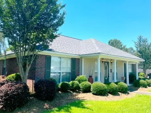 1112 SE 3rd St, Magee, MS 39111 photo 1